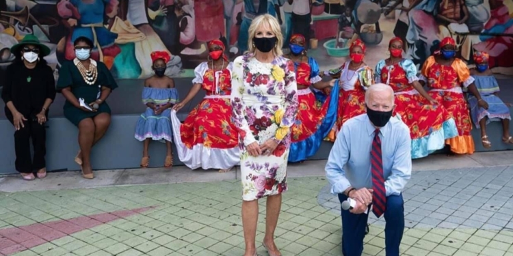 20 Eta depoze yon plent lajistis pou mande Joe Biden kanpe pwogram imanitè migran yo