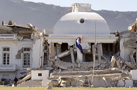 Plusieurs personnalités et institutions honorent la mémoire des victimes du 12 janvier 2010