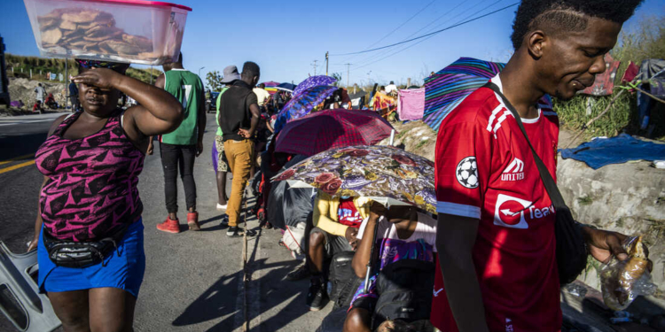 Otorite peyi Meksik pa vle Ayisyen yo fè komès nan wout yo akòz salte y ap fè
