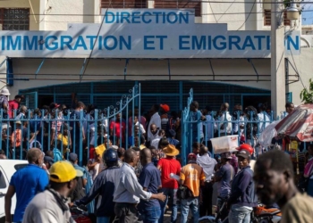 Editoryal: olye yo ede nou bati, yo pito ba nou baryè lib!