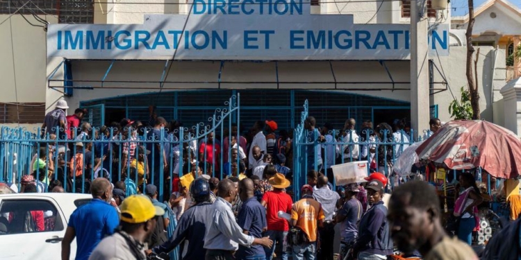 Editoryal: olye yo ede nou bati, yo pito ba nou baryè lib!