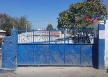 Komisarya nan komin Lestè fèmen pòt li akoz presyon bandi ak zam k ap feraye