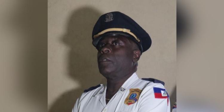 Komisè Goodson Jeune anonse gen nouvo ekipman ki deja rive nan Latibonit pou polisye yo