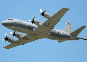 Yon avyon militè Kanada fè viwonn syèl Ayiti nan lide pou pote kole avèk Lapolis