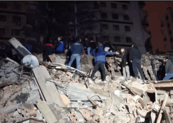 Un séisme de magnitude 7,8 fait des dizaines de morts en Syrie et en Turquie