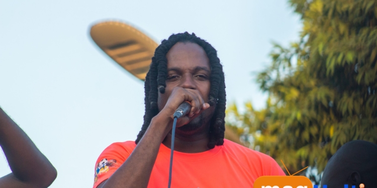 Anpil moun kritike Izolan ki te kont kanaval sou Jovenel, men ki al pèfòme ane sa