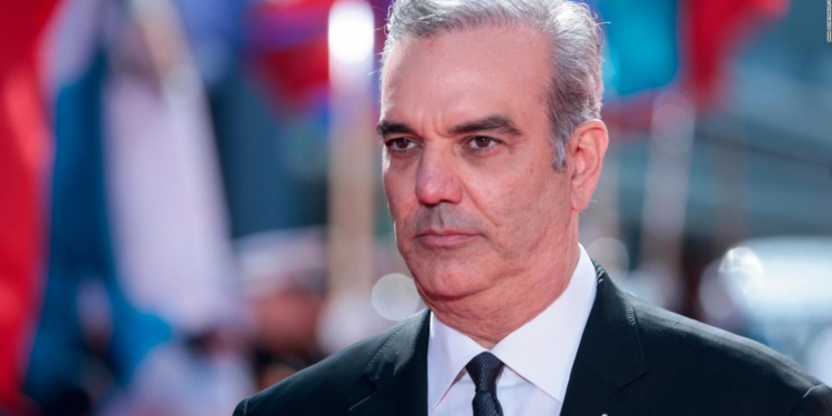 Prezidan Luis Abinader mande kominote entènasyonal la pou mete lapè an Ayiti