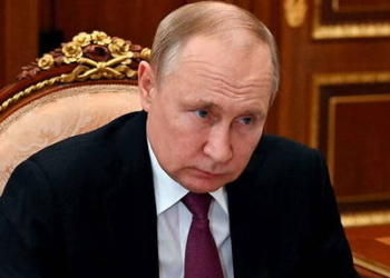 Lakou Penal Entènasyonal mete manda pou arete prezidan Vladimir Poutine