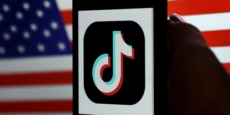 Un nouveau projet de loi pourrait bannir TikTok totalement aux États-Unis