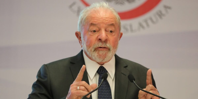 Lula estime que la communauté internationale devrait intervenir en Haïti
