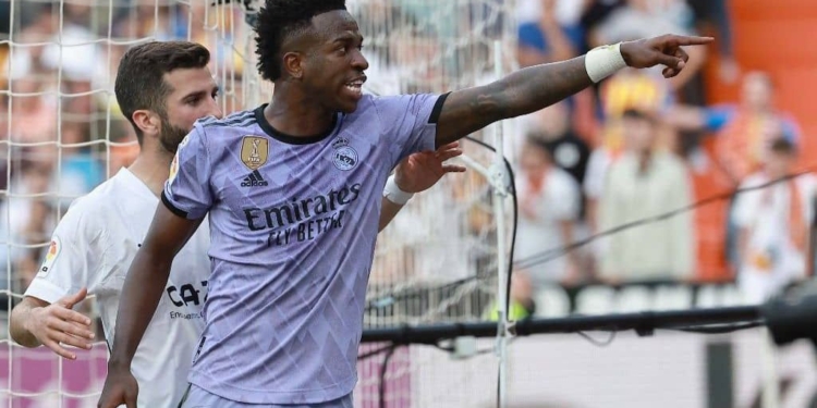 Federasyon espanyòl la anile katon wouj Vinicius la epi sanksyone ekip Valence lan