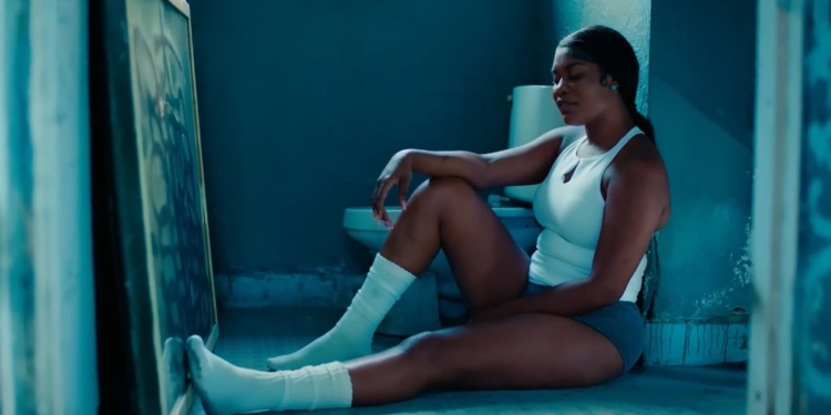 “Demoli”: Rutshelle Guillaume dévoile une nouvelle chanson pour ses 10 ans de carrière