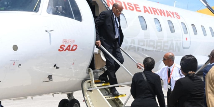 Editoryal: Nouvo akò? Gouvènman konsansis? Nou t ap ri Ariel