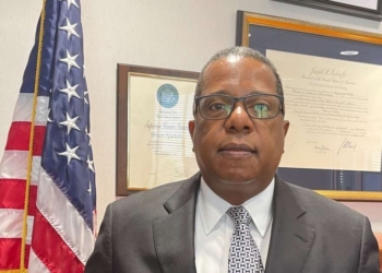 Brian Nichols fè Ariel Henry konnen Etazini ap kontinye sipòte Ayiti