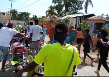 Moun Miragwàn manifeste aprè rimè k ap sikile sou transfè komisè Muscadin nan Sidès