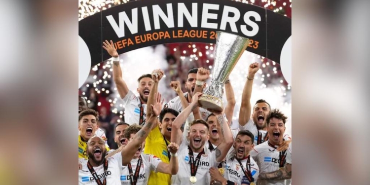 FC Seville Chanpyon Ewopalig sou ekip AS Roma a nan seyans penalite