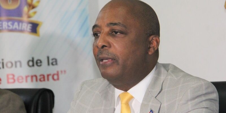 Nesmy Manigat anonse gen 4 matyè 9yèm k ap sou 300 pwen apati ane akademik 2023-2024