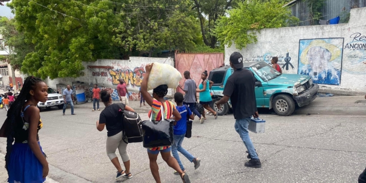 Yon polisye sòti blese nan atak nèg ak zam fè sou moun Solino jodi jedi a