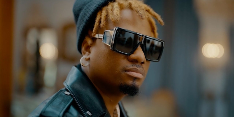 Wid sort son premier album solo “Star Boy”