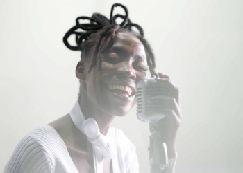 Fameuse Maude — A Singer Dedicated to the Idea of “Dream Big”