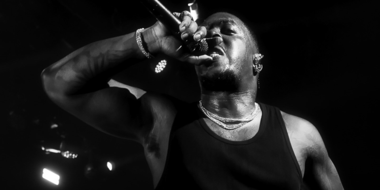 Joé Dwèt Filé raconte une rupture glaciale dans « Cold »